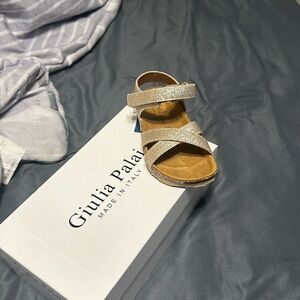 Toddler gold sandle